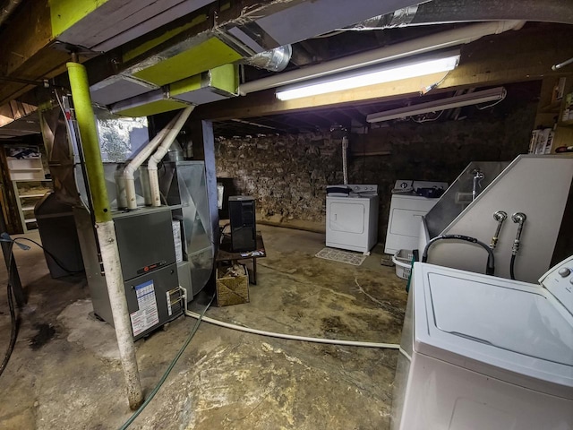 318 E Mary St, Darlington, WI 53530 - unfinished basement featuring independent washer and dryer