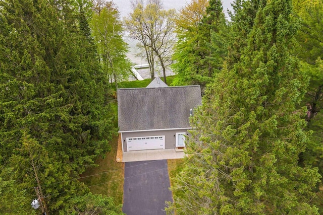 3155 W Lake Helen Dr, Rosholt, WI 54473 - view of home's community with a garage