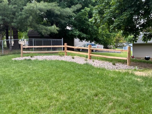 417 Raintree Dr, Fort Atkinson, WI 53538 - view of community