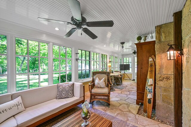 933 Juneau Dr, Fontana, WI 53125 - sunroom / solarium featuring a ceiling fan and an outdoor living space