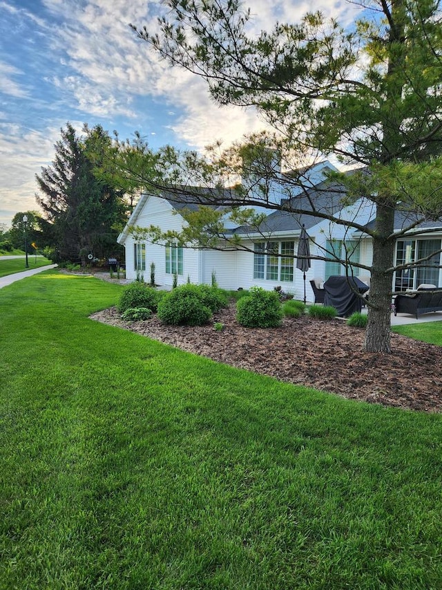 522 Otto Way, Elkhart Lake, WI 53020 - view of side of home featuring a yard
