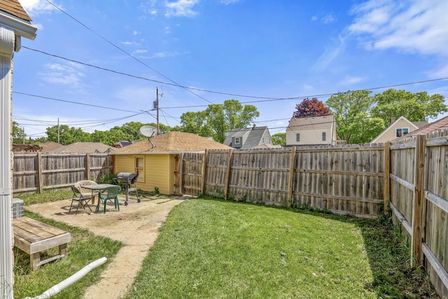 3612 N 57th St, Milwaukee, WI 53216 - view of yard with a patio