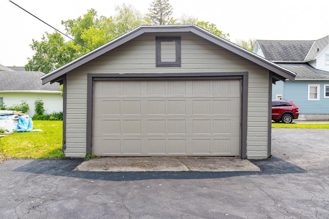 912 N Richmond St, Appleton, WI 54911 - view of garage