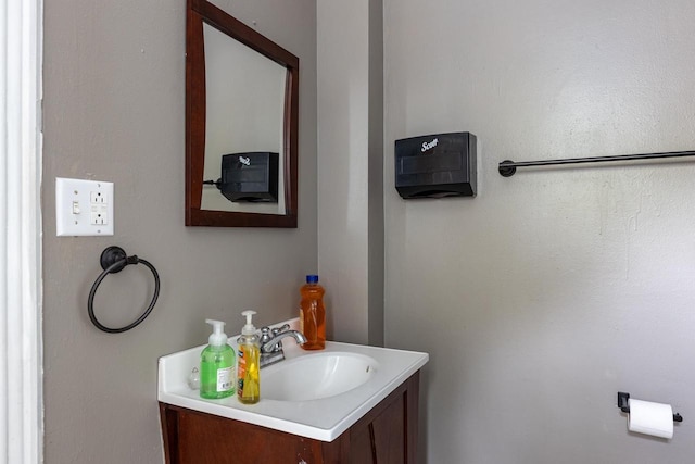 912 N Richmond St, Appleton, WI 54911 - bathroom featuring vanity