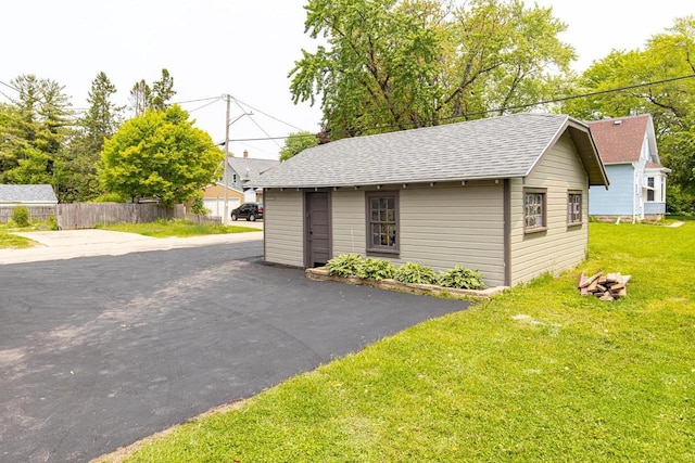 912 N Richmond St, Appleton, WI 54911 - view of garage