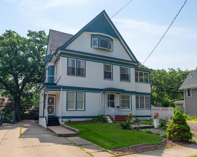 643 Park Ave, Beloit, WI 53511 - view of victorian-style house