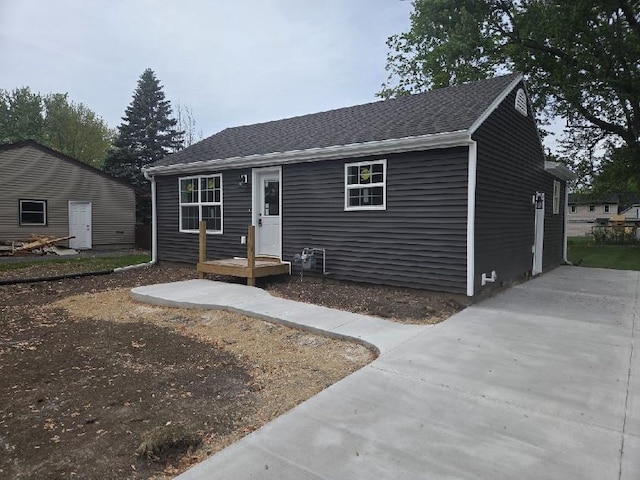 524 Charles St, Reedsburg, WI 53959 - view of front of property with a shingled roof