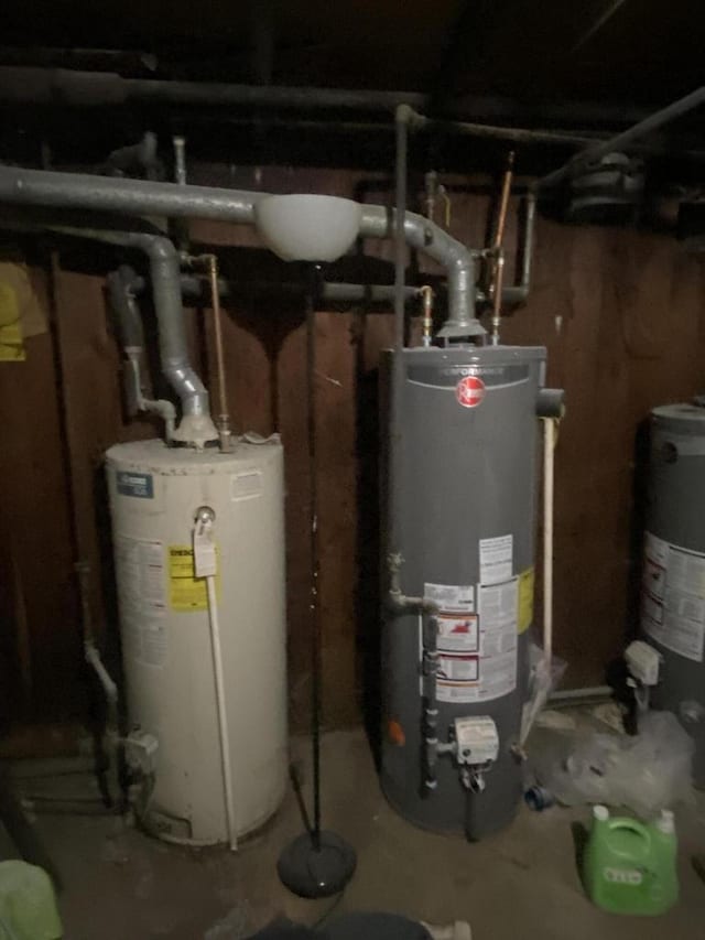 2919 N 50th St Unit 2919A, 2921, Milwaukee, WI 53210 - utilities featuring water heater