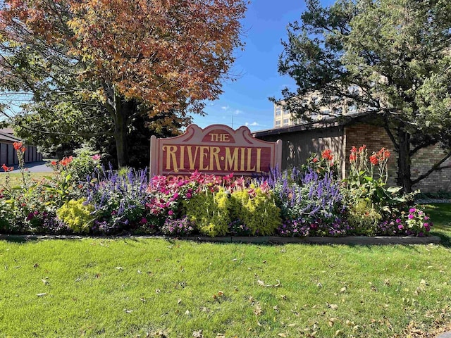 1545 Arboretum Dr Unit 315, Oshkosh, WI 54901 - community sign featuring a yard