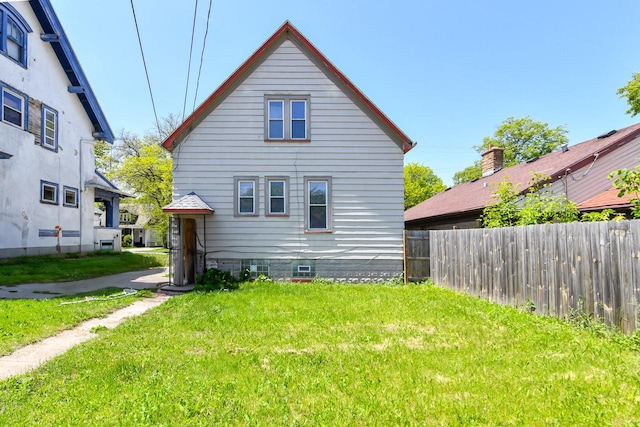 3380 N 39th St, Milwaukee, WI 53216 - view of rear view of house