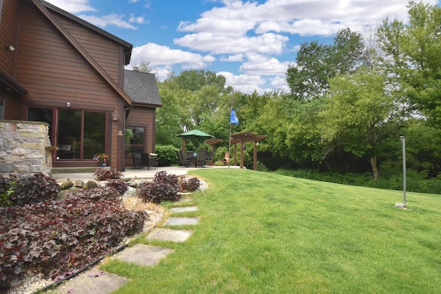 W395S3611 Hardscrabble Rd, Dousman, WI 53118 - view of green lawn featuring a patio