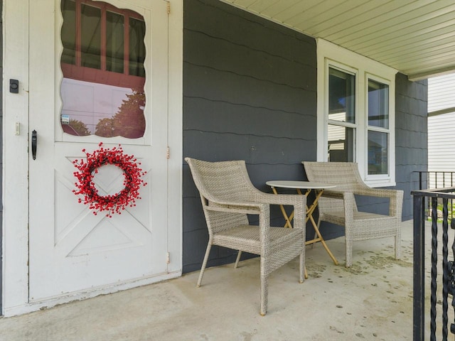 409 Huron St, Manitowoc, WI 54220 - view of porch