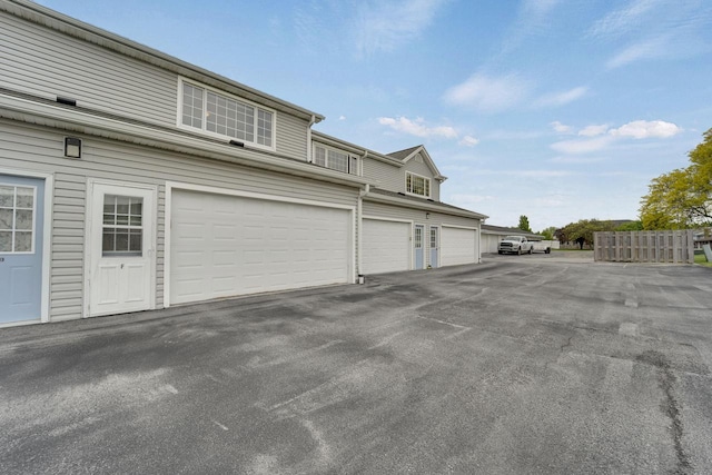 10380 W Whitnall Edge Cir Unit F, Franklin, WI 53132 - view of property exterior