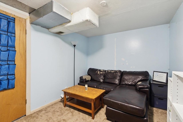947 Cleveland St, Beloit, WI 53511 - carpeted living room with baseboards