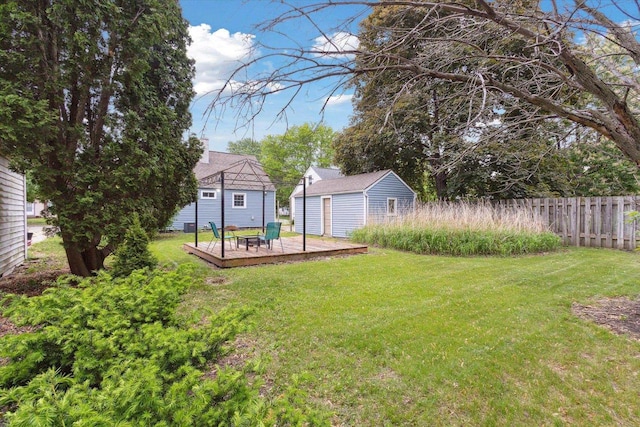 947 Cleveland St, Beloit, WI 53511 - view of yard featuring a deck