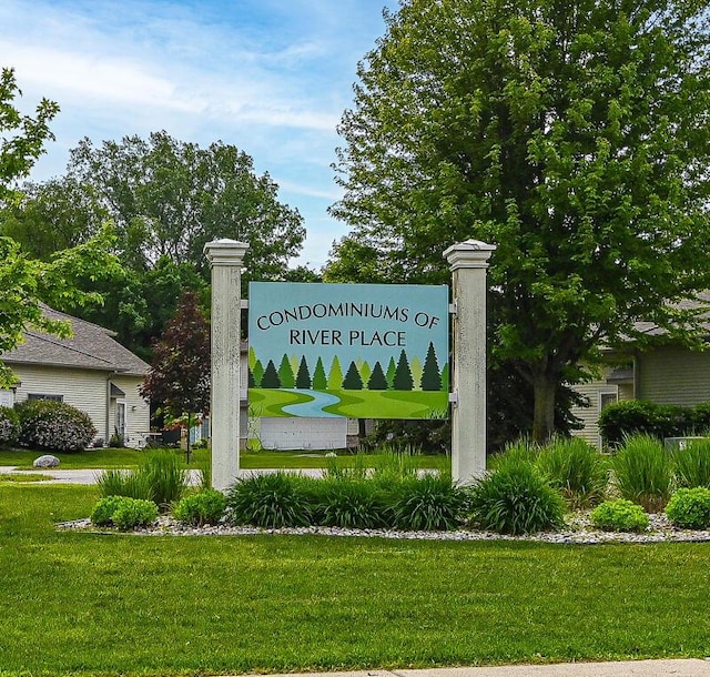 2425 Fox River Pkwy Unit H, Waukesha, WI 53189 - community / neighborhood sign with a yard