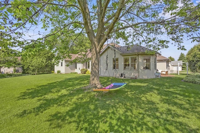 1323 Bradford Ct, Neenah, WI 54956 - back of property with a yard