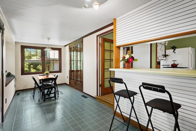 129 Division St, Madison, WI 53704 - view of sunroom / solarium