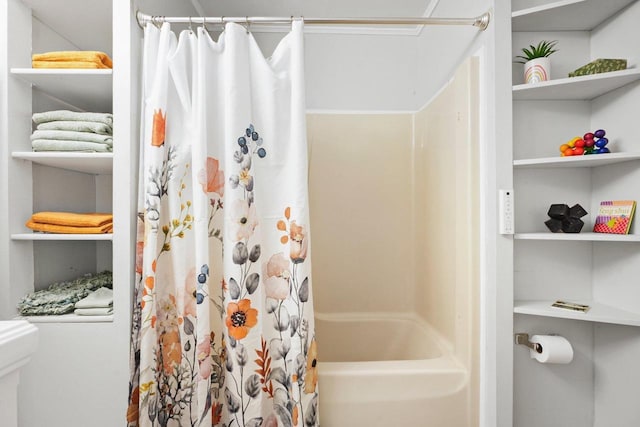 129 Division St, Madison, WI 53704 - full bathroom with toilet and shower / tub combo with curtain