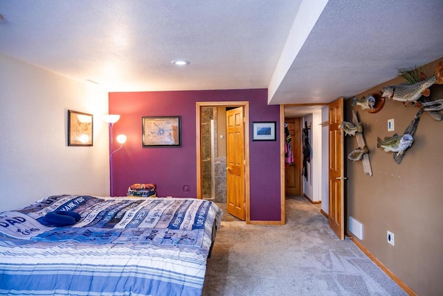 2371 Doris Rd, Reedsburg, WI 53959 - bedroom featuring light carpet, baseboards, and a textured ceiling