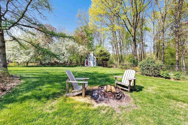 4514 Mohawk Ct, Green Bay, WI 54313 - view of yard featuring a fire pit