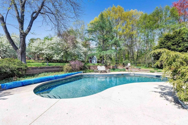 4514 Mohawk Ct, Green Bay, WI 54313 - view of pool featuring a patio and a covered pool