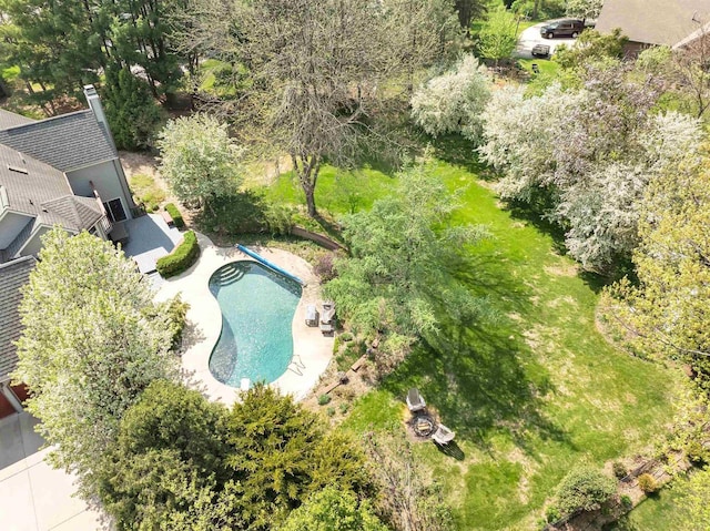4514 Mohawk Ct, Green Bay, WI 54313 - view of subject property with a pool