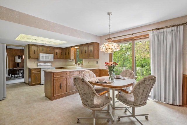 15075 Kings Ridge Ct, Brookfield, WI 53005 - dining room featuring light floors