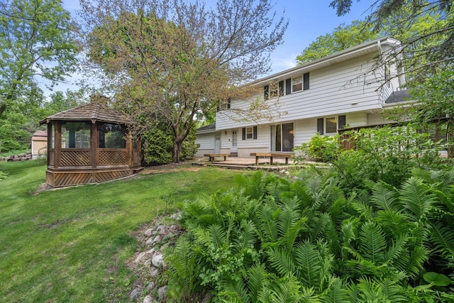 15075 Kings Ridge Ct, Brookfield, WI 53005 - back of property with a gazebo and a yard