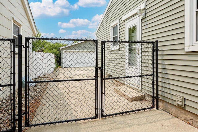 3573 S 94th St, Milwaukee, WI 53228 - view of gate