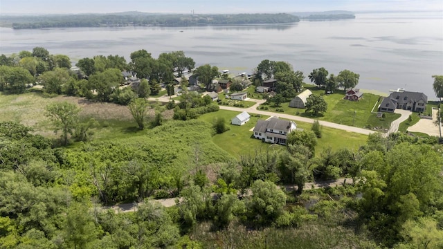 5119 Reynolds Ave, Waunakee, WI 53597 - aerial view of property's location with a nearby body of water