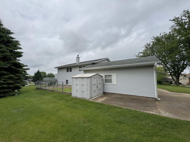 137 24th Ave, Monroe, WI 53566 - back of property with a chimney
