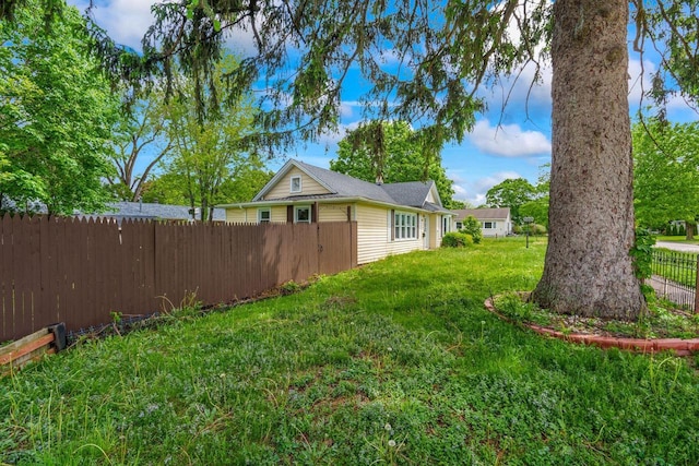 603 Spring St, Lake Geneva, WI 53147 - view of yard