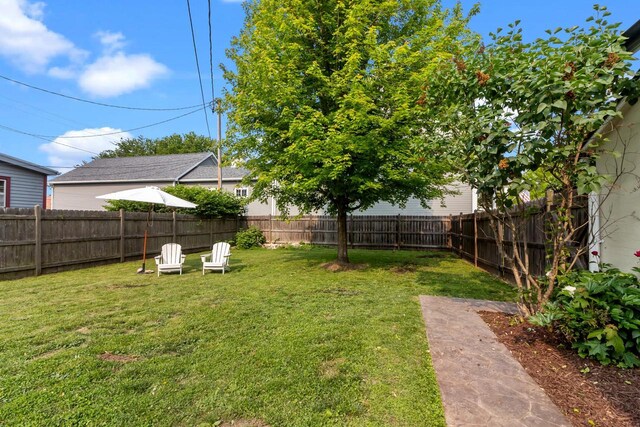 234 Warren St, Lake Geneva, WI 53147 - view of yard