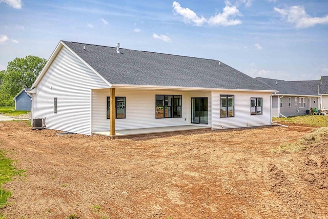 2590 N Stellita Cir, De Pere, WI 54115 - rear view of property with central AC and roof with shingles