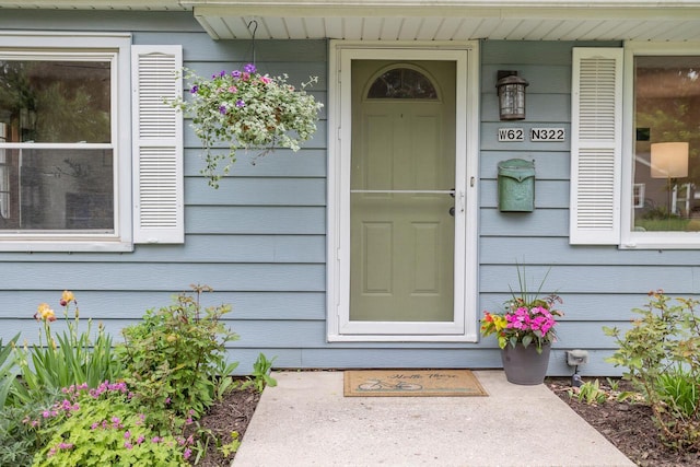 W62N322 Hanover Ave, Cedarburg, WI 53012 - view of doorway to property