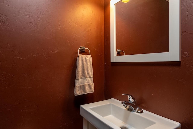 2946 Shadow Ln, Oshkosh, WI 54901 - bathroom with a sink and a textured wall