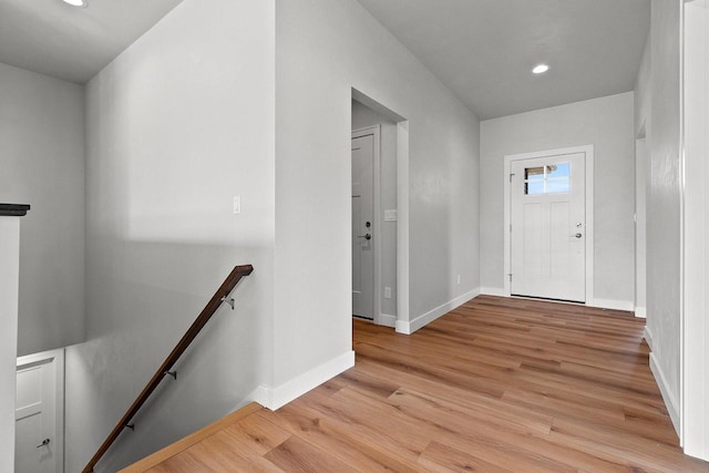 1925 Creekwood Ct, Manitowoc, WI 54220 - entrance foyer with light wood-style floors, baseboards, and recessed lighting