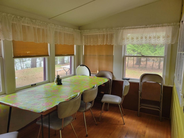 N9221 Sumac Ln, Gresham, WI 54128 - dining space with vaulted ceiling, wood-type flooring, and plenty of natural light