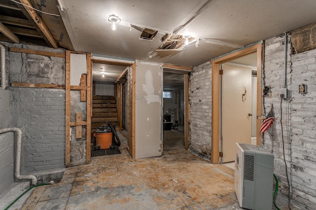 543 N Durkee St, Appleton, WI 54911 - unfinished below grade area with stairway