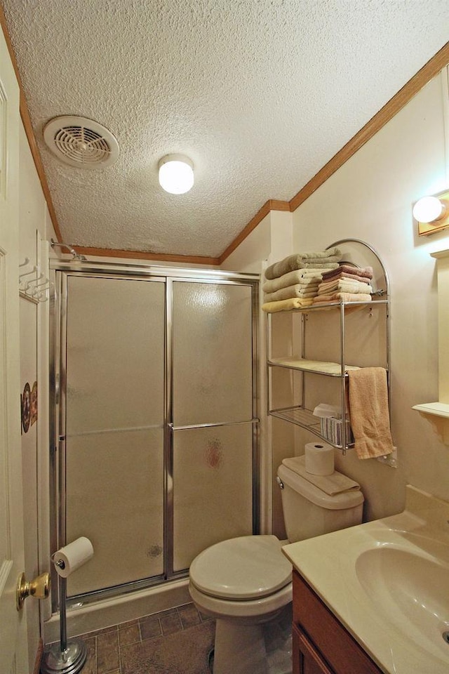 302 Lakeshore Dr, Avoca, WI 53506 - full bath featuring a textured ceiling, a stall shower, vanity, and ornamental molding