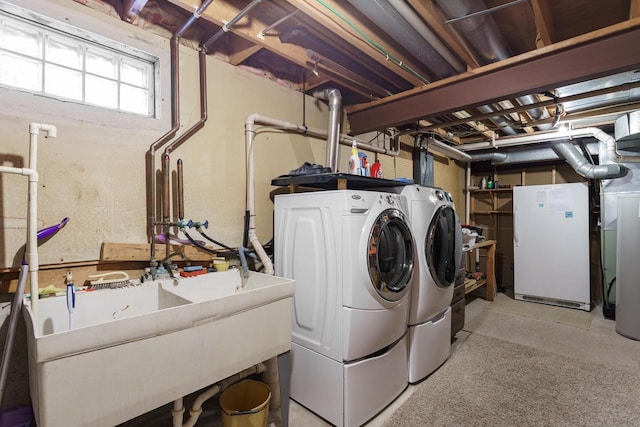 2806 Maple Grove Dr, Madison, WI 53719 - laundry area featuring washing machine and dryer and heating unit