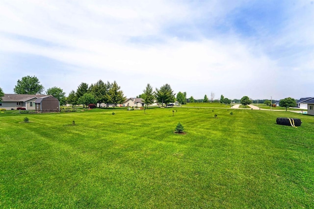 249 Donovan Cir, Rosendale, WI 54974 - view of grassy yard