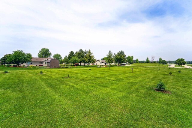 249 Donovan Cir, Rosendale, WI 54974 - view of grassy yard
