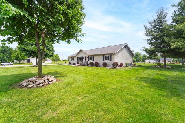 249 Donovan Cir, Rosendale, WI 54974 - view of green lawn