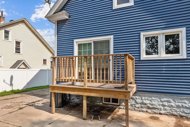 417 E Lincoln Ave, Oshkosh, WI 54901 - view of patio / terrace featuring a deck