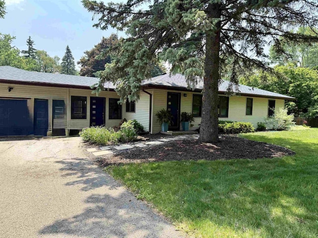 412 Frost Woods Rd, Monona, WI 53716 - single story home featuring a front lawn