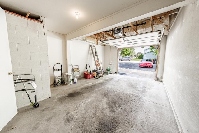 N163W19422 Cedar Run Dr Unit A6, Jackson, WI 53037 - garage featuring a garage door opener