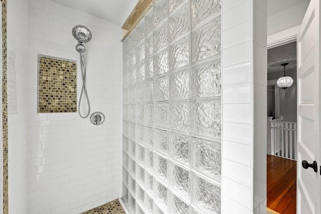 170 N Lakeshore Dr, Fontana, WI 53125 - bathroom featuring tiled shower