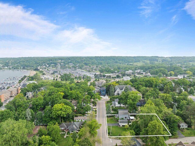 170 N Lakeshore Dr, Fontana, WI 53125 - aerial overview of property's location featuring property parcel outlined